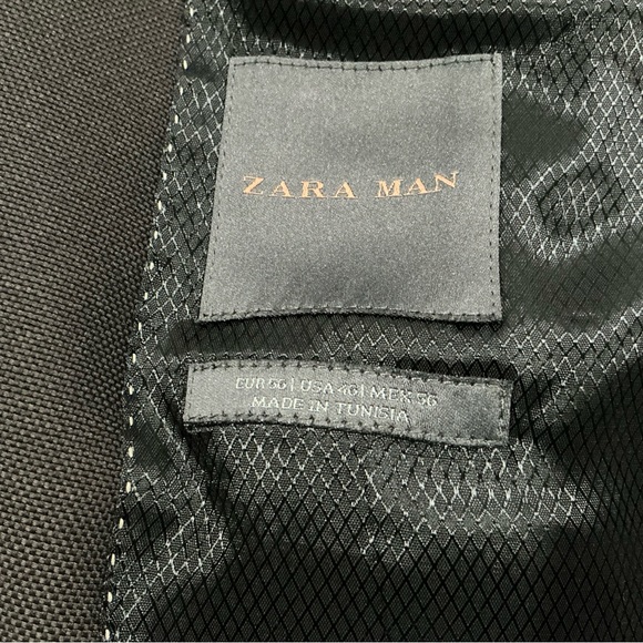 Zara Men’s Textured Canvas Charcoal Blazer
SIZE 46 - Picture 4 of 7